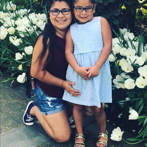 Meet your Posher, Elizabeth - Picture 5 of 6